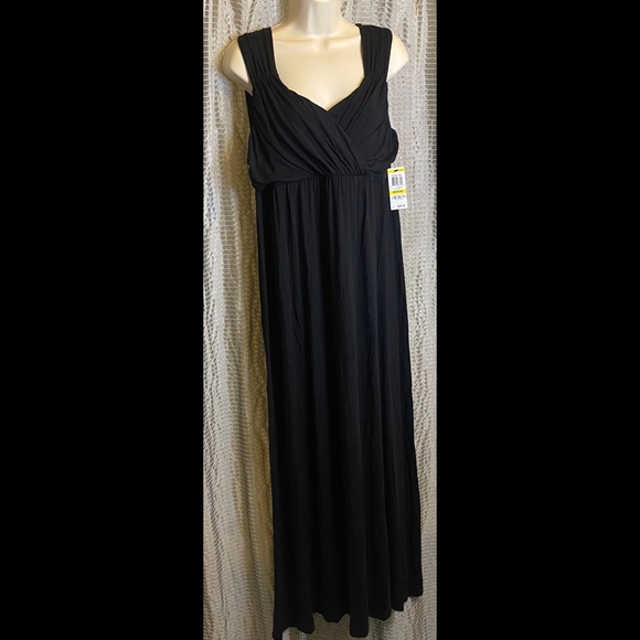 Alfani Dresses & Skirts - NWT Alfani Long Black Soft Maxi Dress Medium